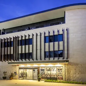 *** Aparthotel St Catherine'S On Park Australia